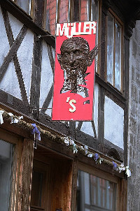 M&uuml;llers Werkstatt-Galerie , Quedlinburg, Stahl, Acryl, Blattgold